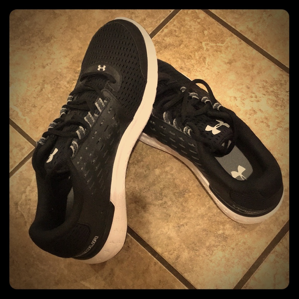 Men’s Under Armour new shoes